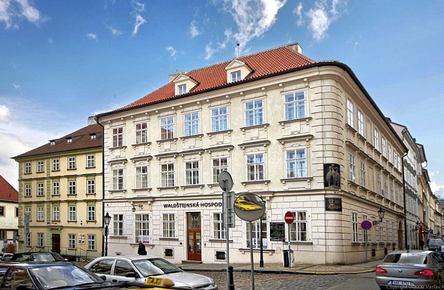 HOTEL U TŘÍ ČÁPŮ, Praha